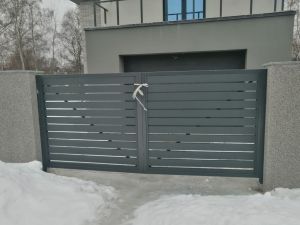 Распашные ворота аллюминевые