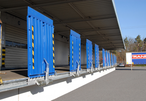 Механический откидной перегрузочный мост