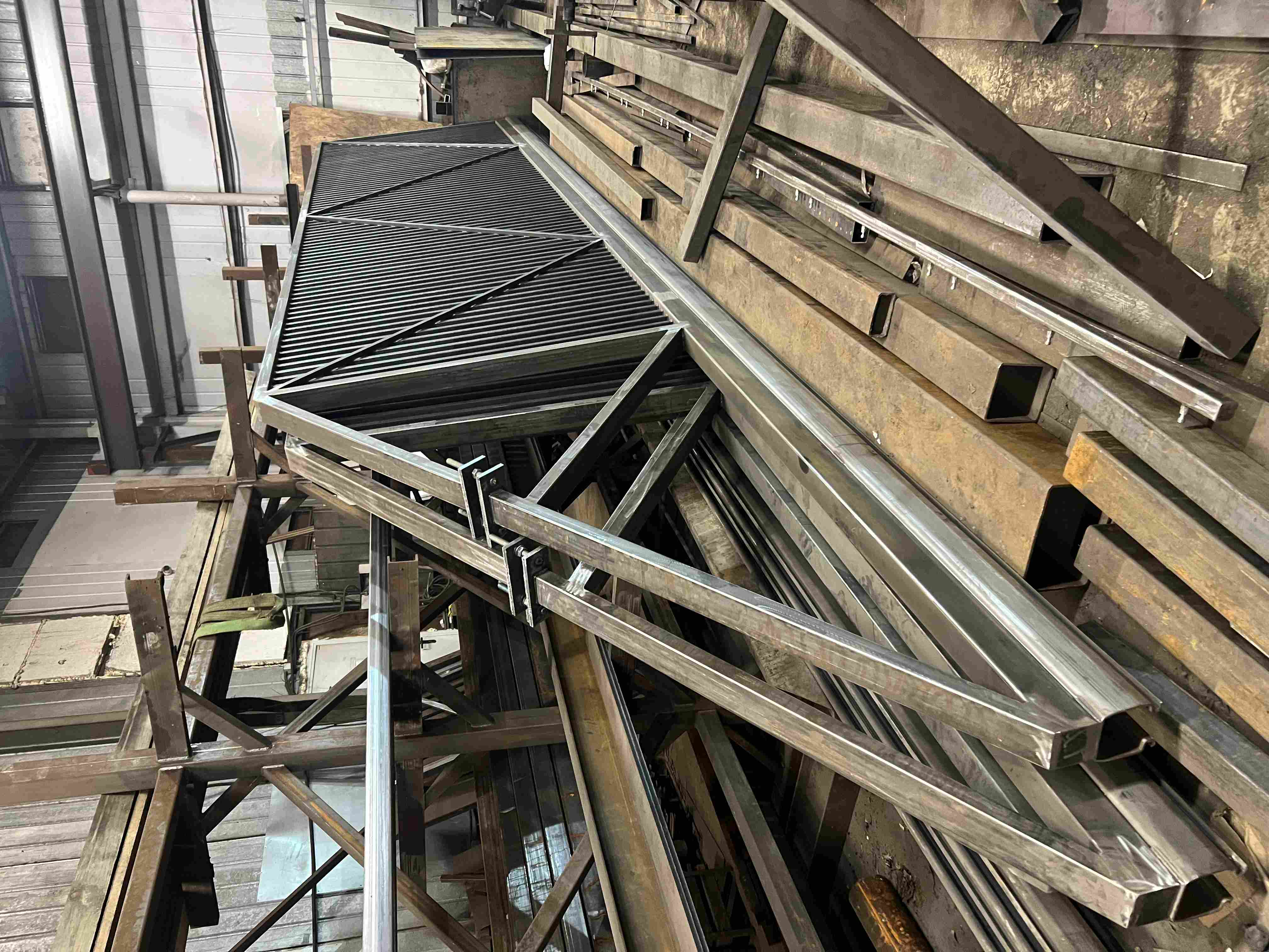 Телескопические откатные ворота &mdash; монтаж и выставление геометрии