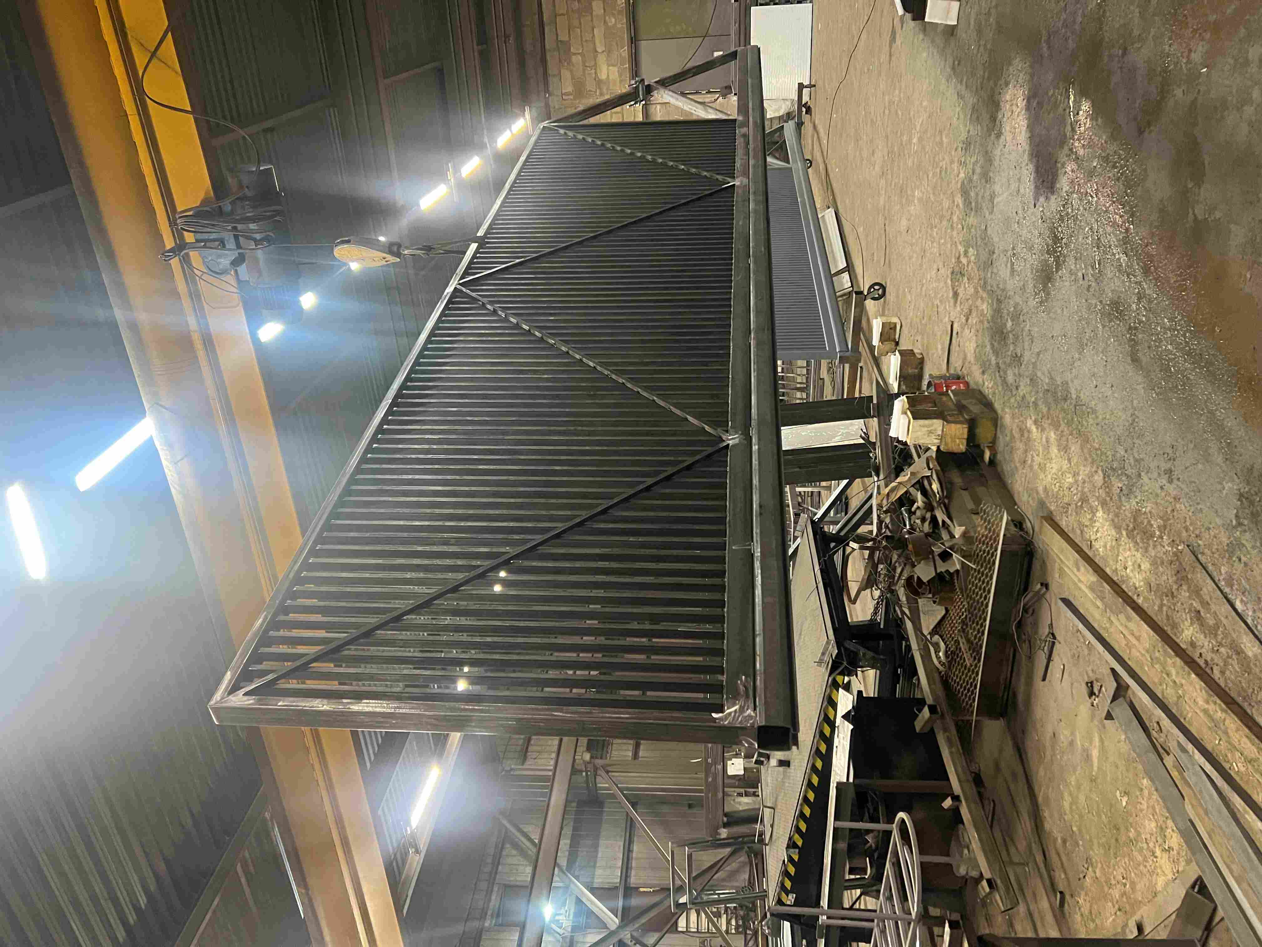 Цех TorSysteme &mdash; сборка створок телескопических ворот