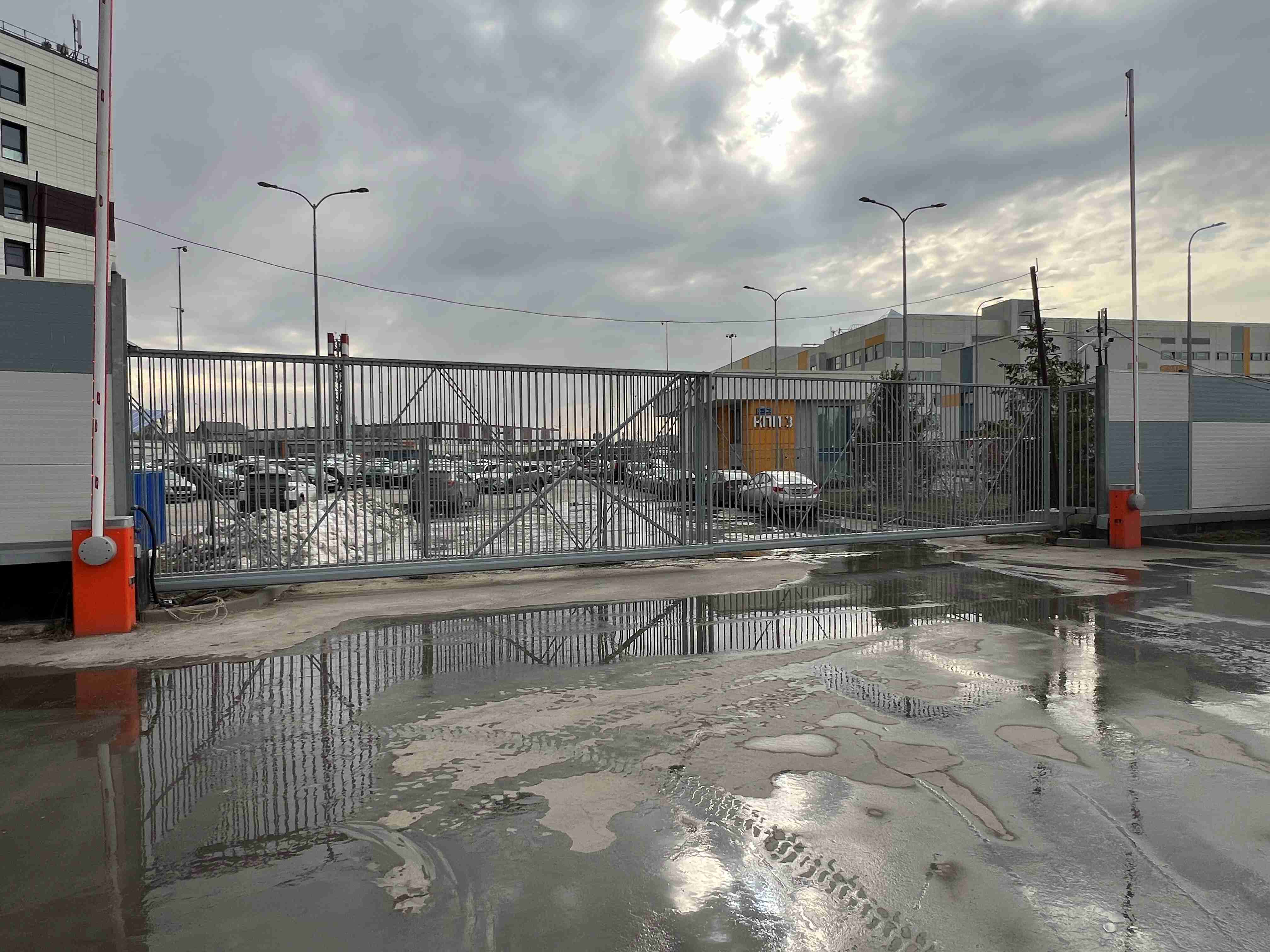 Телескопические ворота 13 метров объект после завершения работ